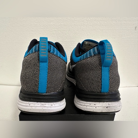 Nike Men Shoe Flyknit One Size
10M Athletic Running Sneaker Pre
Owned - Picture 5 of 10